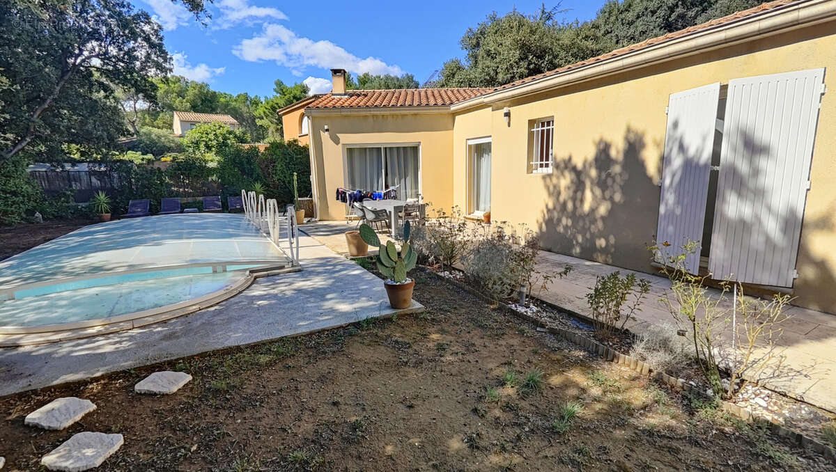 Maison Villeneuve Les Avignon 4 pièce(s) 135 m2 - photo 9