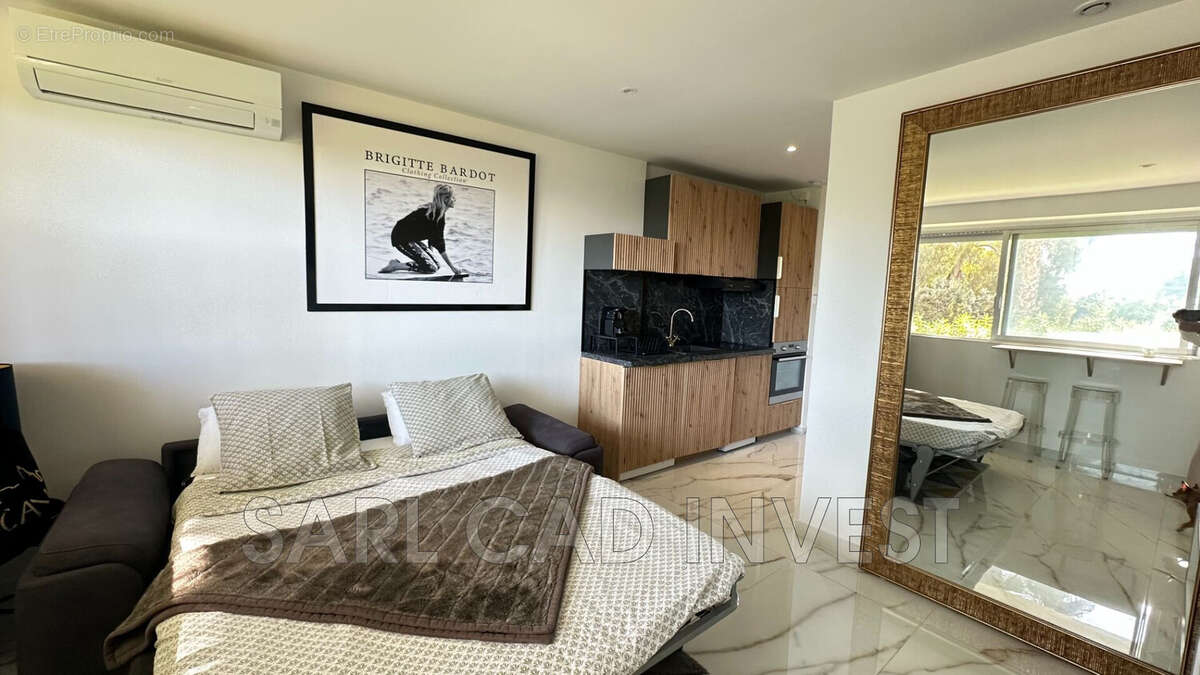 Appartement à VALLAURIS