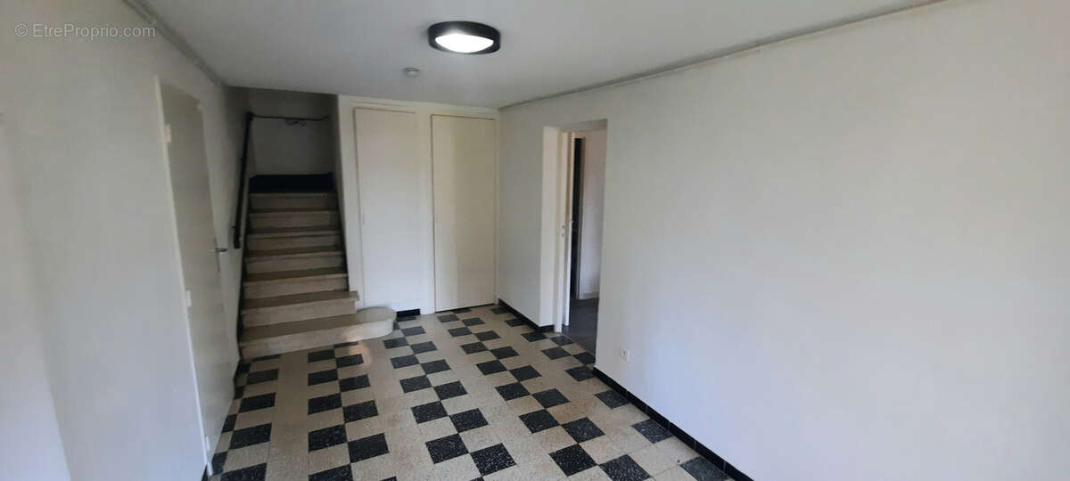 Grande batisse indépendante  composée de 2 logements loués 66 vallespir - photo 9