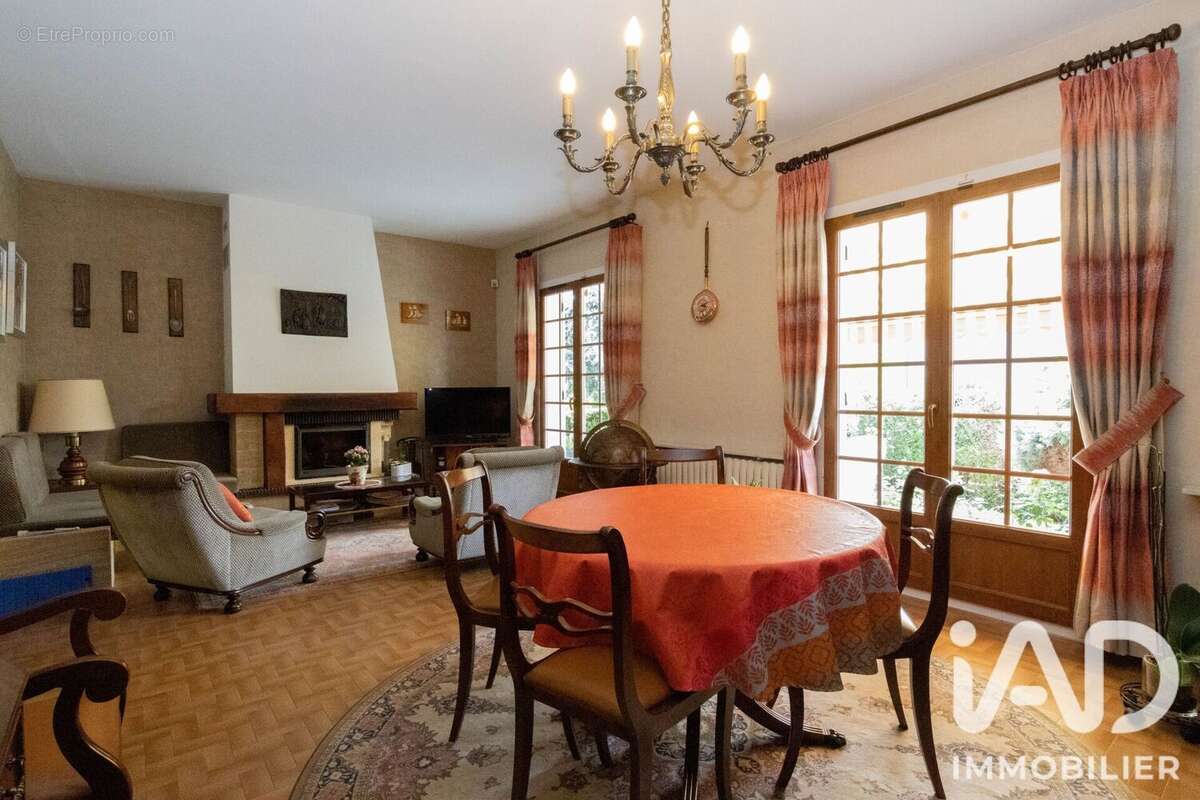 Photo 4 - Maison à VILLECRESNES