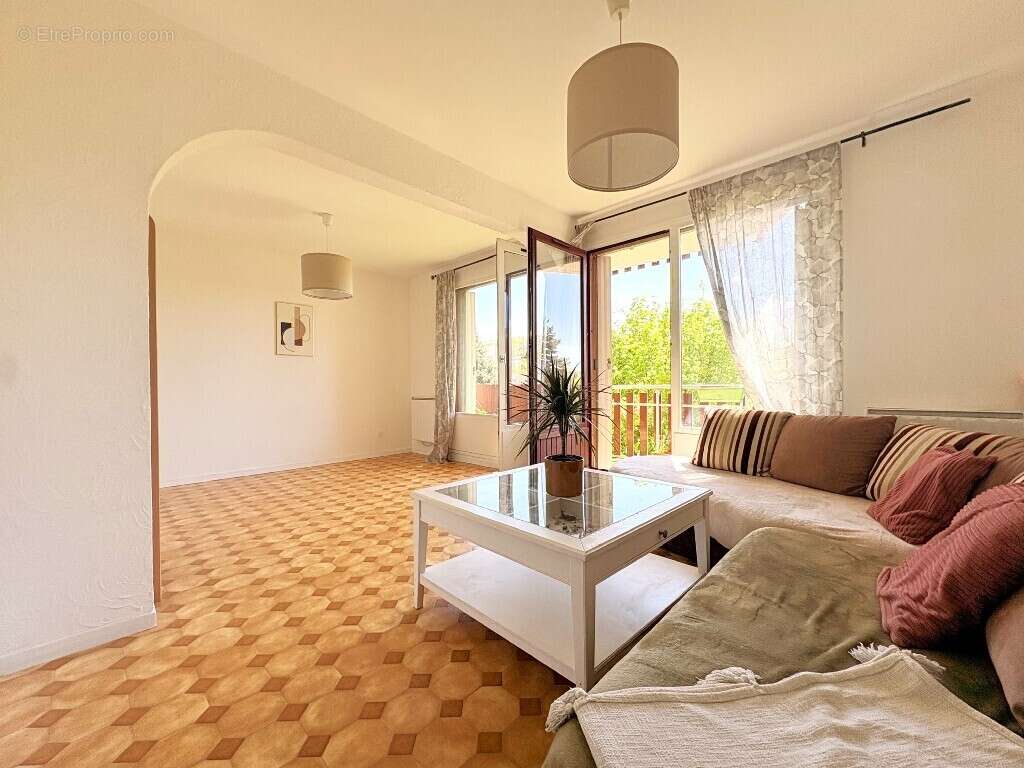 Appartement à CRAN-GEVRIER