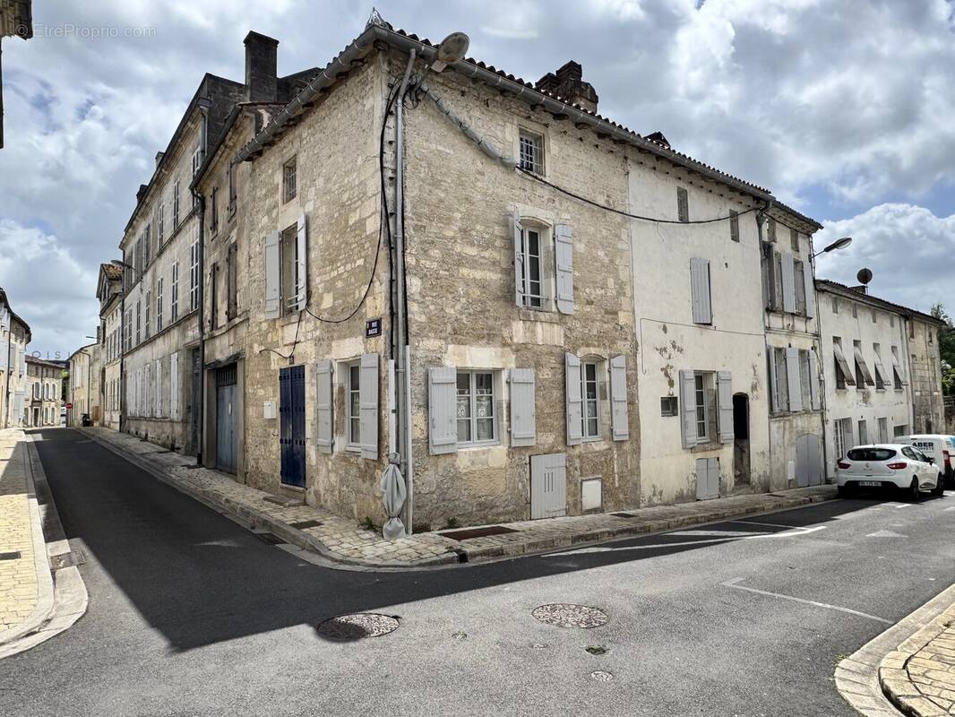 Maison à JARNAC