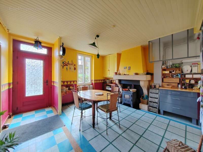 Charmante maison en pierre de 106 m² avec jardin et dépendances à VALENCE SUR BAISE (32) - photo 9