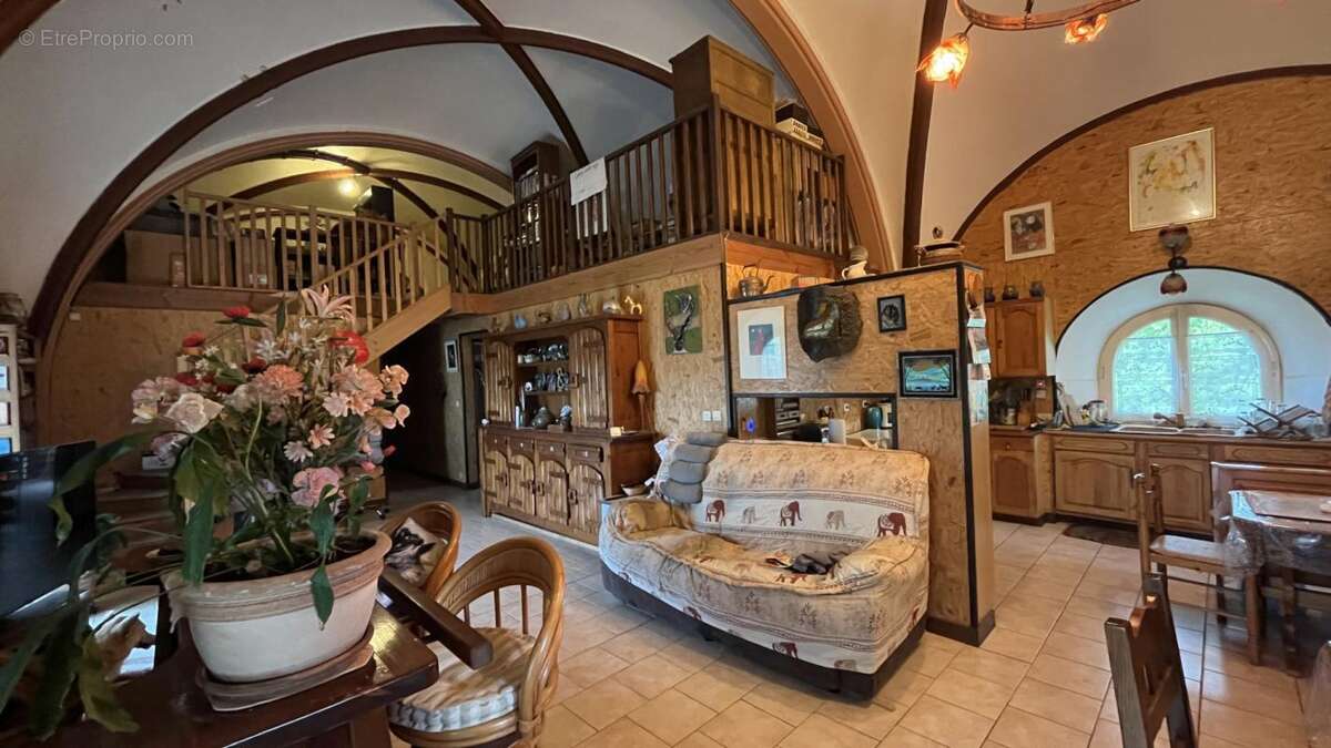 Maison à MONTCEAU-LES-MINES