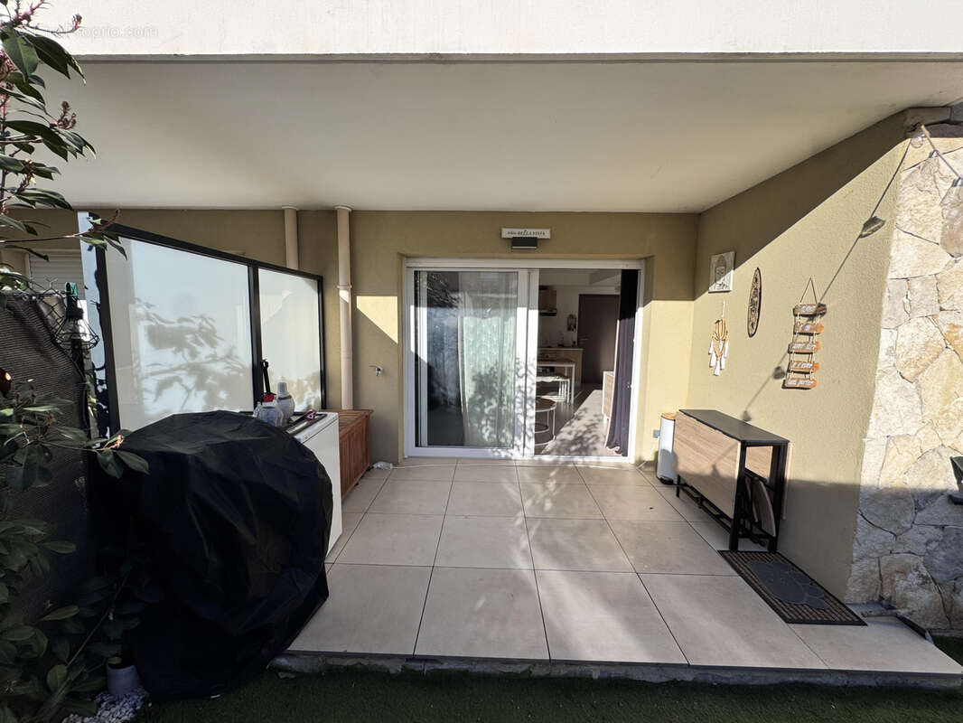 Appartement à CARROS