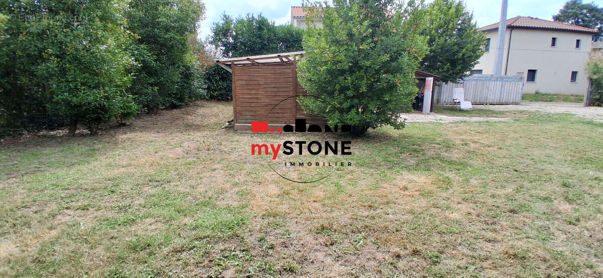 Saint Didier De Formans - Terrain 700 m2 - photo 2