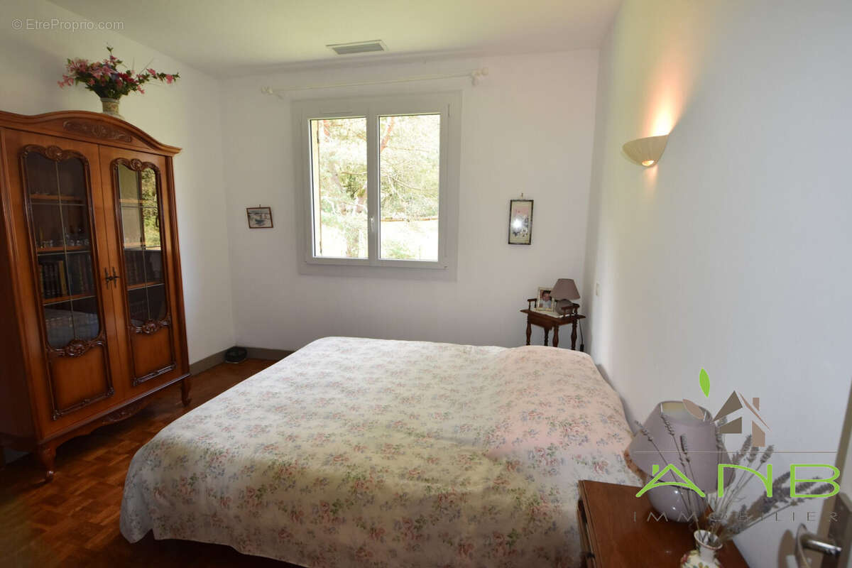 Maison à MILHAC-DE-NONTRON