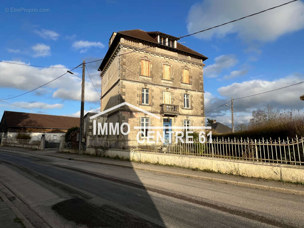 Maison à LA FERTE-MACE