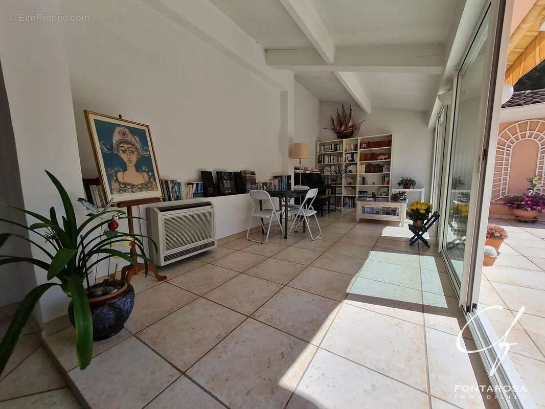Appartement à FREJUS
