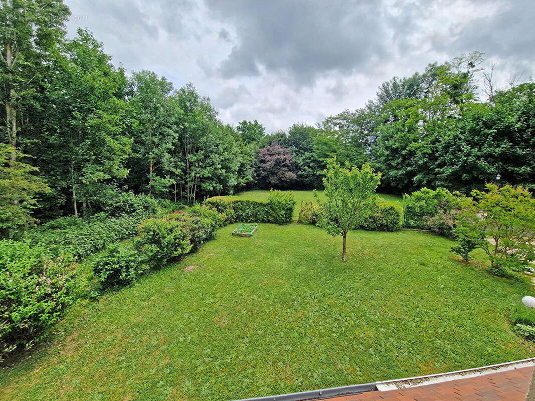 Villa 196m2 4 chambres séjour cathédrale jardin 1043m2 - Santeny - photo 15