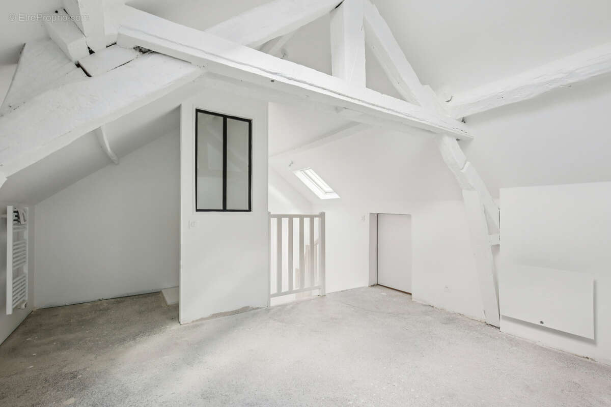 Maison à LA CELLE-SAINT-CLOUD