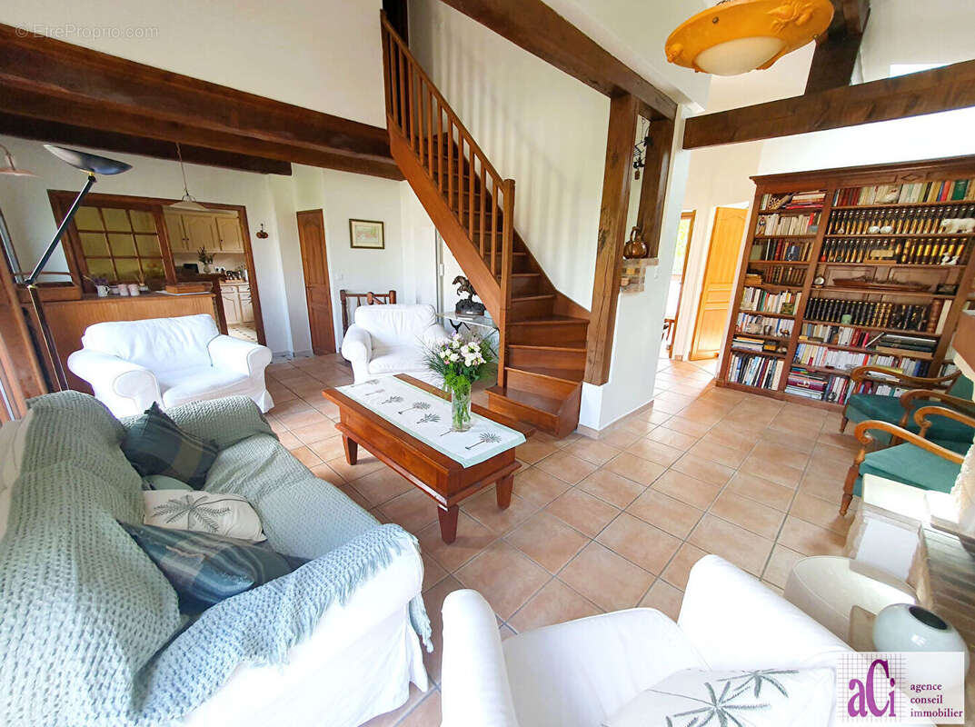 Maison à L'HAY-LES-ROSES