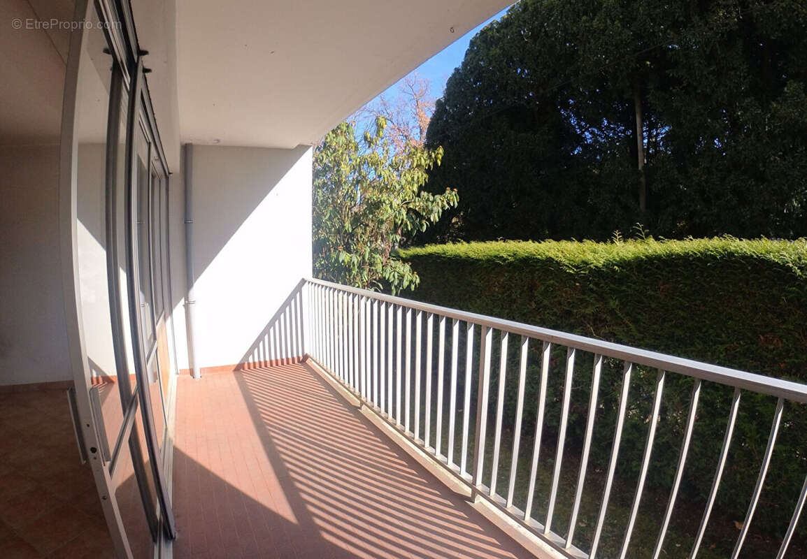 ** compromis déjà signé pour cet appartement ** - photo 2