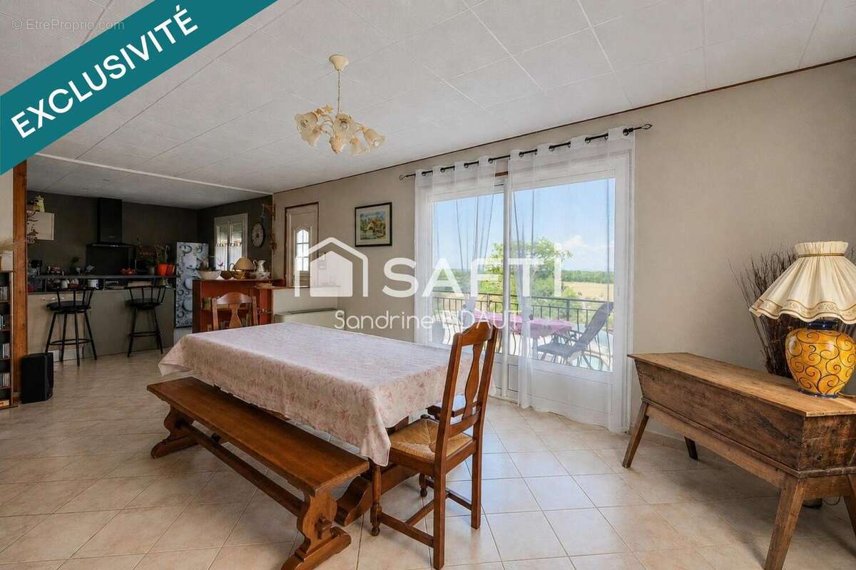 Maison 86 m² à Fleurville  - photo 3