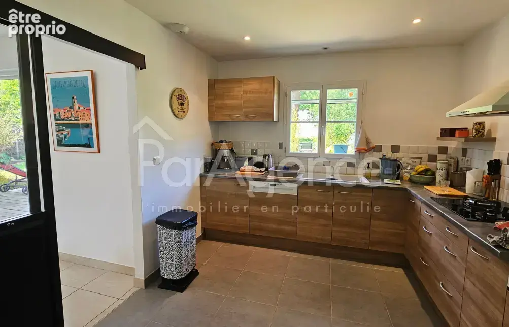 Maison de plain-pied   4 chambres - photo 9