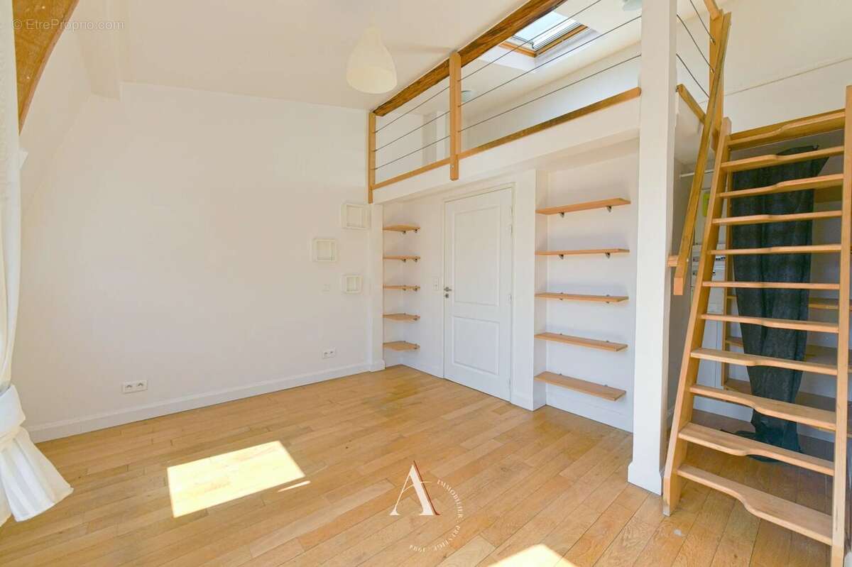 Appartement à PARIS-9E