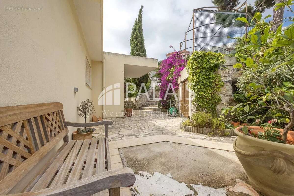 Appartement à VILLEFRANCHE-SUR-MER
