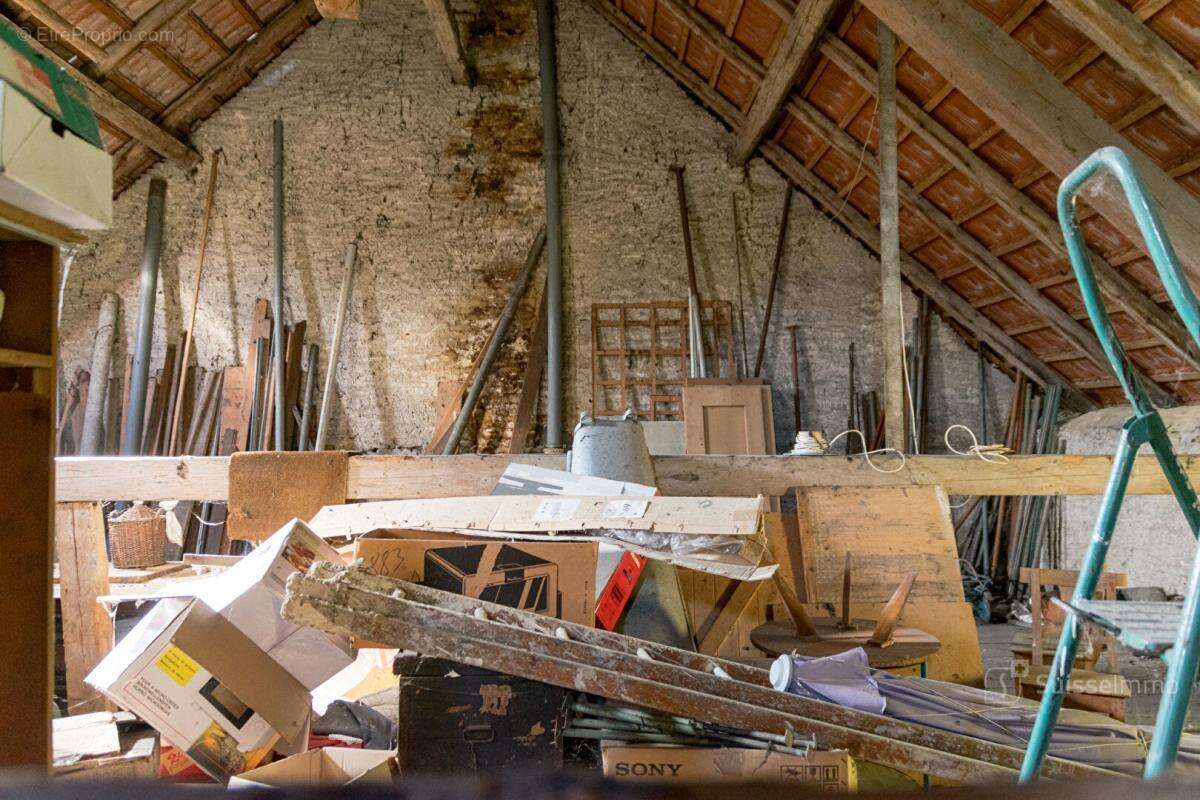 Maison A rénover pouvant accueillir votre habitation et votre activité professionnelle - photo 9