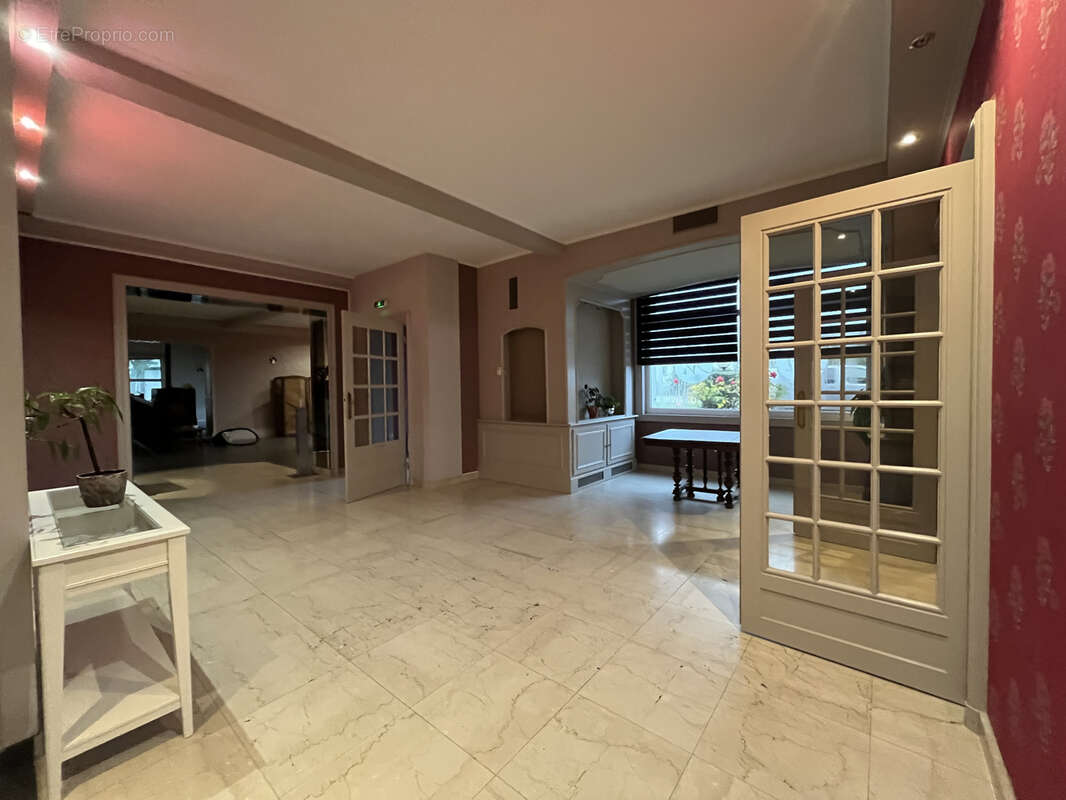 Local Commercial - Appartement - 429,5 m2 - photo 8