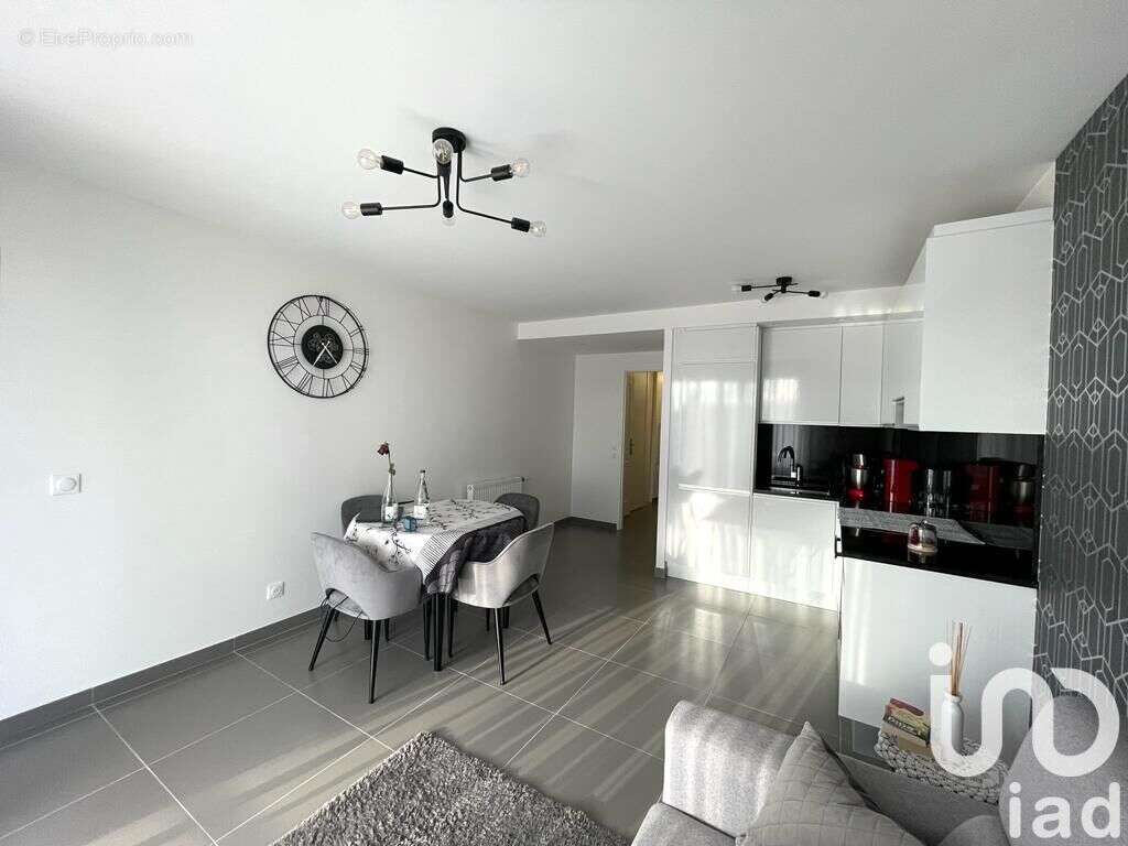 Photo 2 - Appartement à SAVIGNY-SUR-ORGE