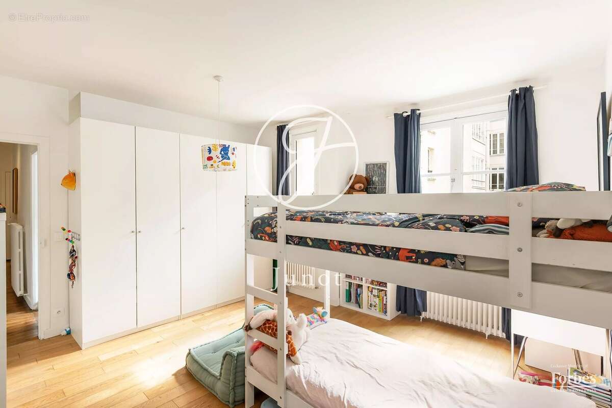 Appartement à PARIS-18E