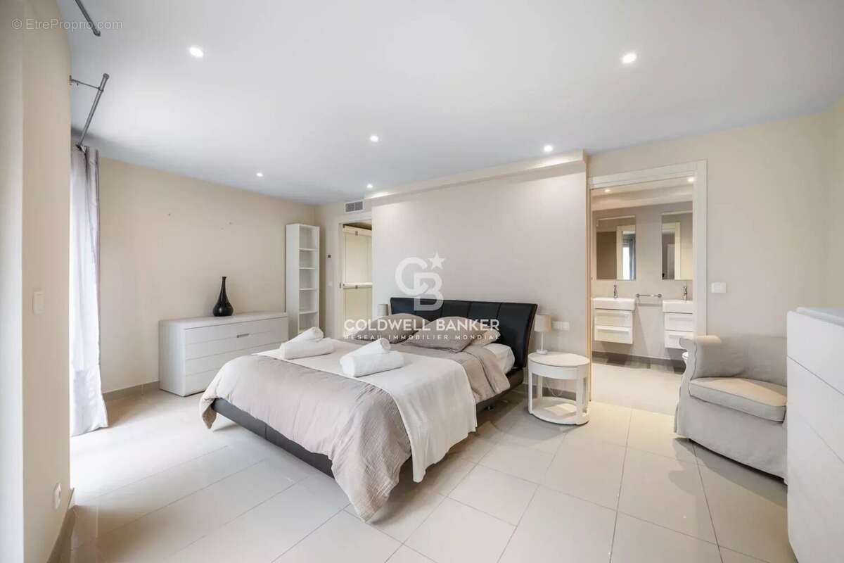 Maison à MOUGINS