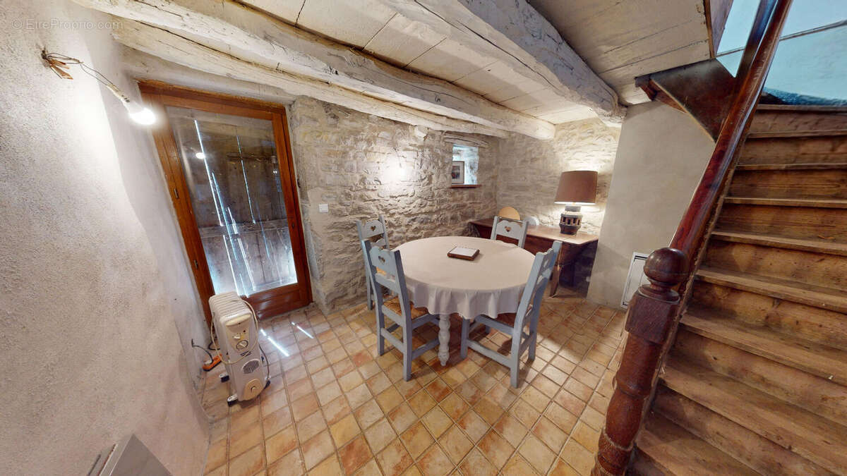 Maison à VERTRIEU