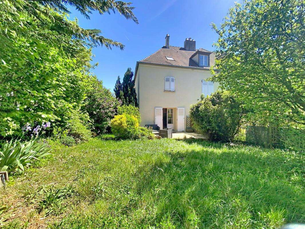 Appartement à VILLIERS-LE-BACLE