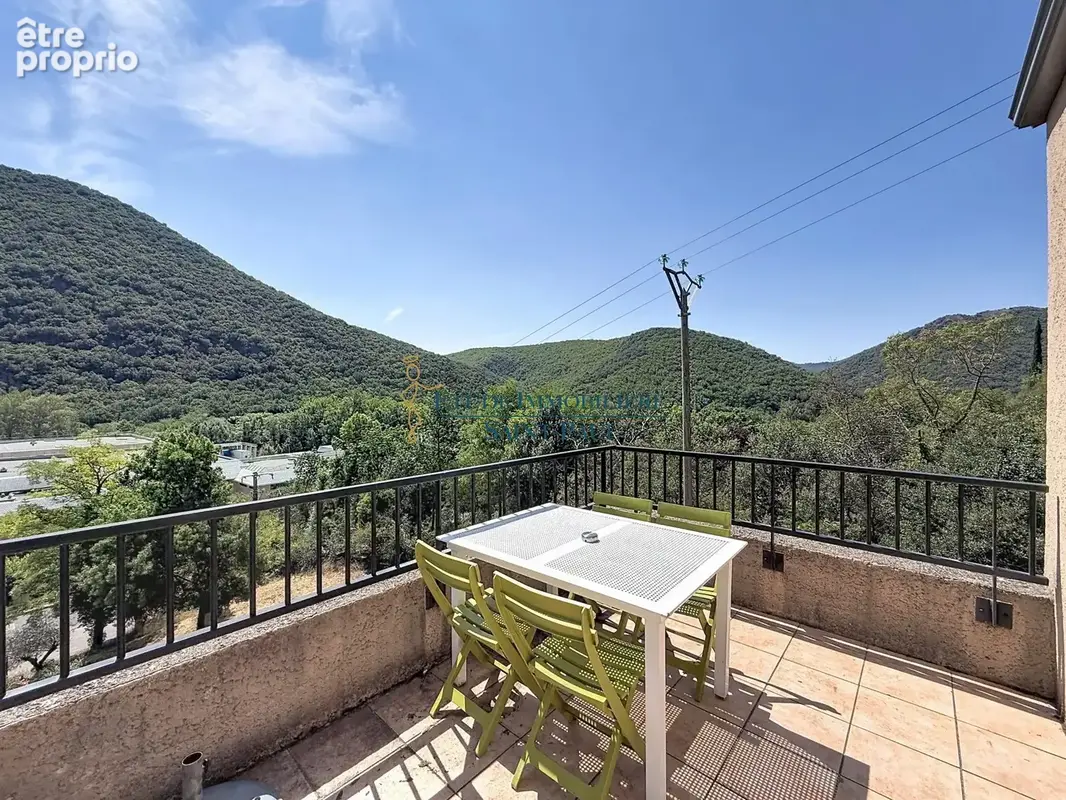 Appartement à AVENE