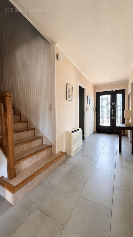 A VENDRE SAINTE-MAURE Maison familiale 181 m2, 7 chambres, avec accès privatif à la rivière Melda jardin 2367m - photo 7
