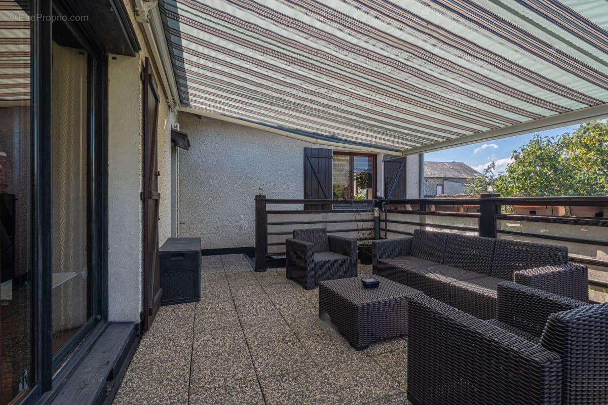 Maison à CHATEAUPONSAC