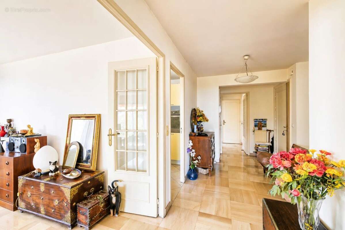 Appartement 3 pièces vue mer dégagée avec terrasse de 24m2 – Corniche Fleurie, Nice - photo 12