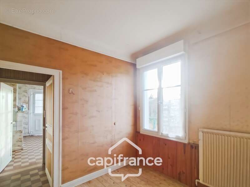 Maison à SAINTE-OSMANE