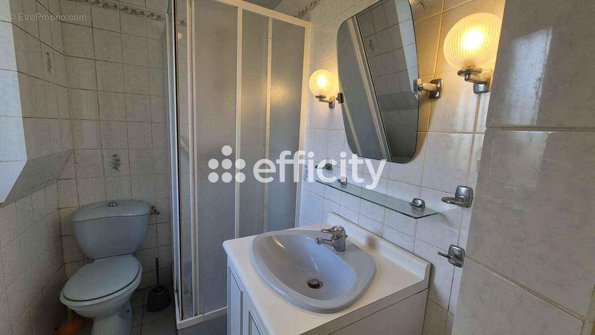 Maison à LE MOLAY-LITTRY