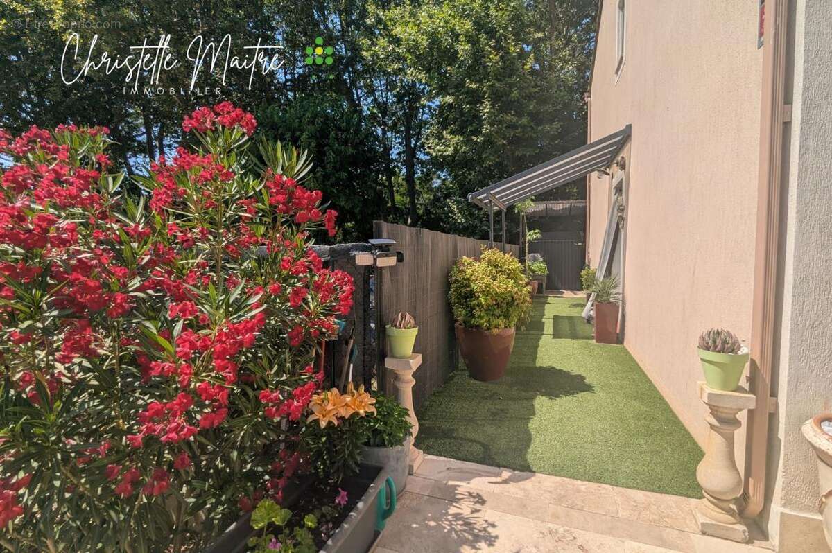 Maison 102 m² à Saint-Martin-De-Crau  - photo 6