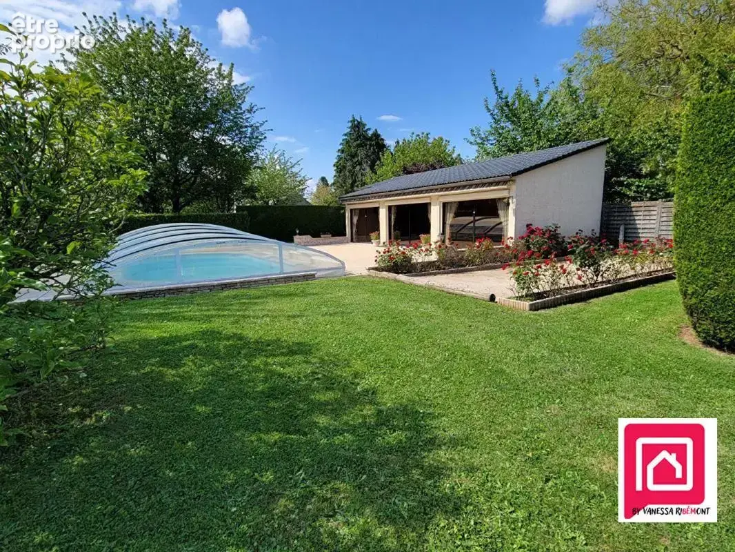 Propriété avec piscine couverte, salle de réception et 3 369 m² de terrain ? À seulement 10 minutes de Châteaudun - photo 2