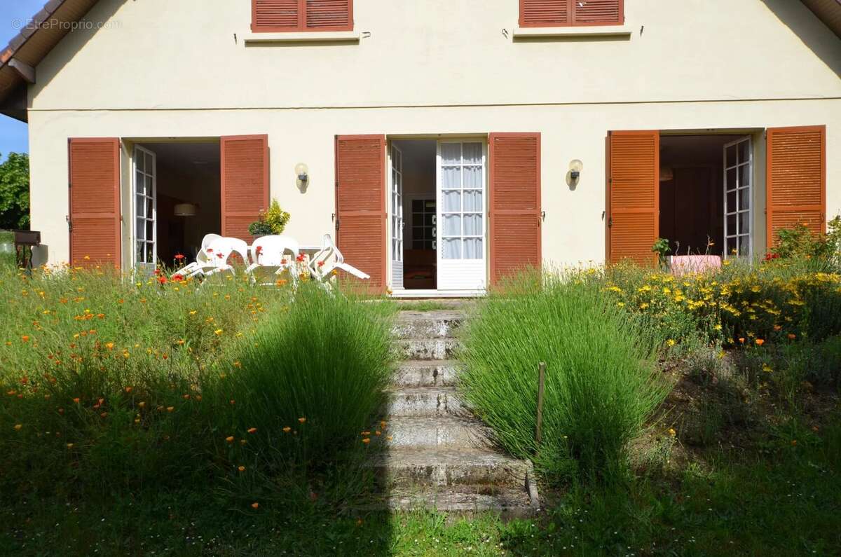 Maison à CROISSY-SUR-SEINE