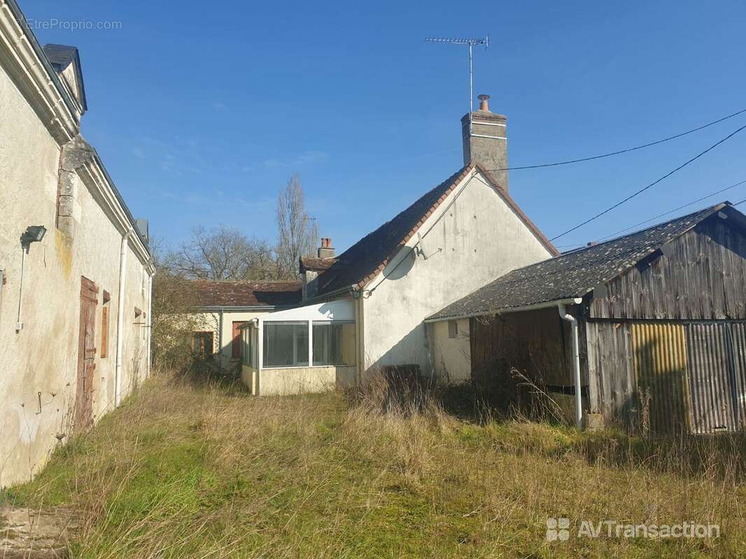 Maison à VILLELOIN-COULANGE