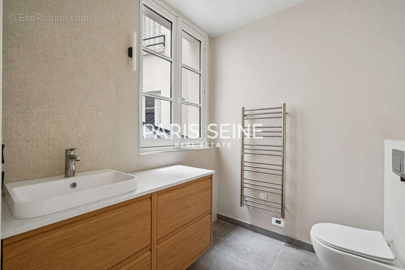 Appartement à PARIS-9E
