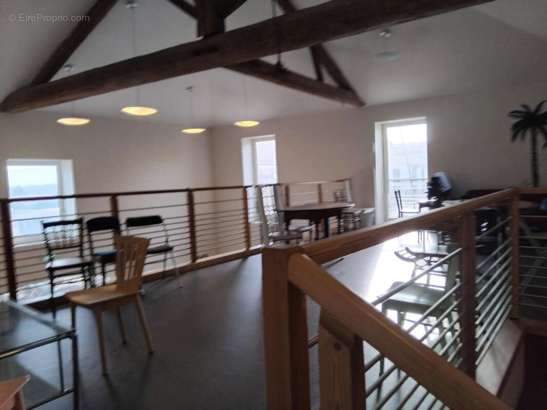 Photo 6 - Commerce à MORANCE