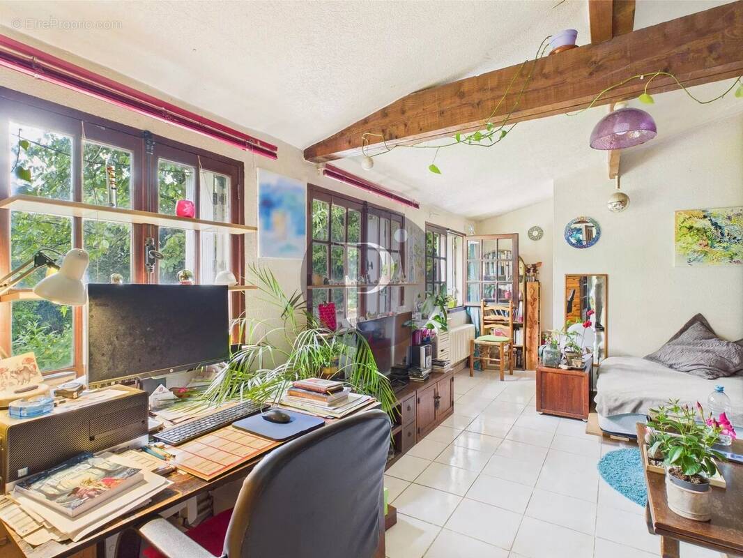 Maison à VERRIERES-LE-BUISSON