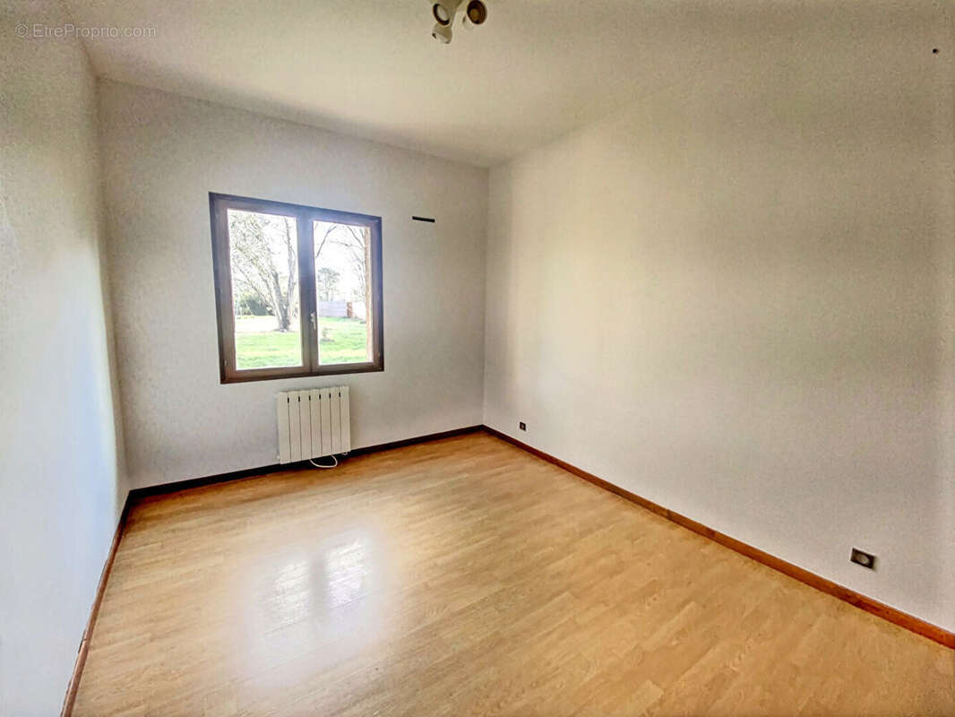 Maison à LAVERNOSE-LACASSE