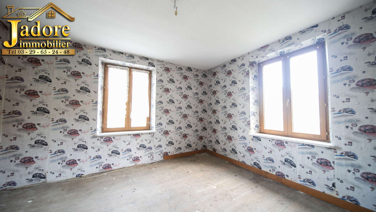 *** trop tard *** maison a renover - photo 11
