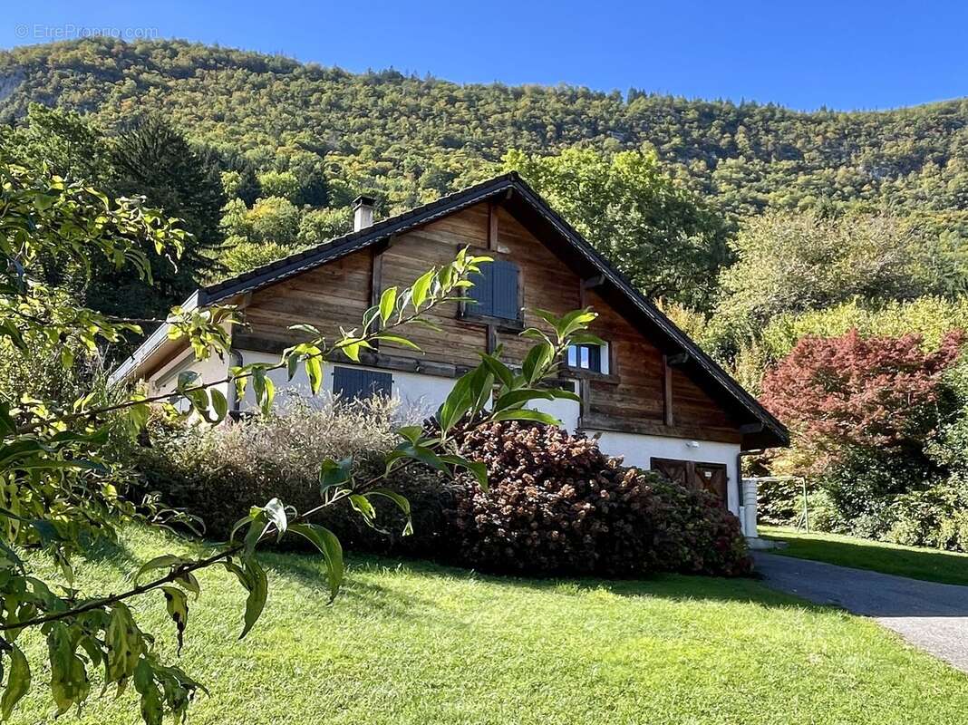 Photo 2 - Maison à LATHUILE