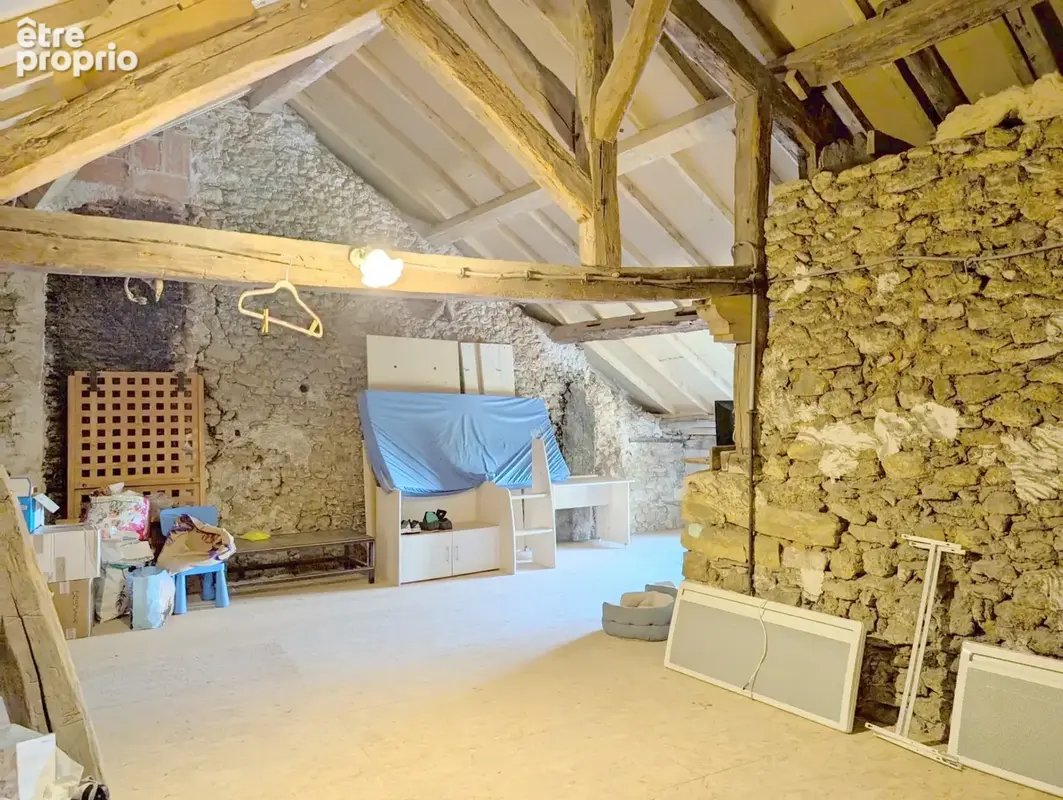 Maison de caractère de 99 m² avec cour + grenier aménageable - photo 3