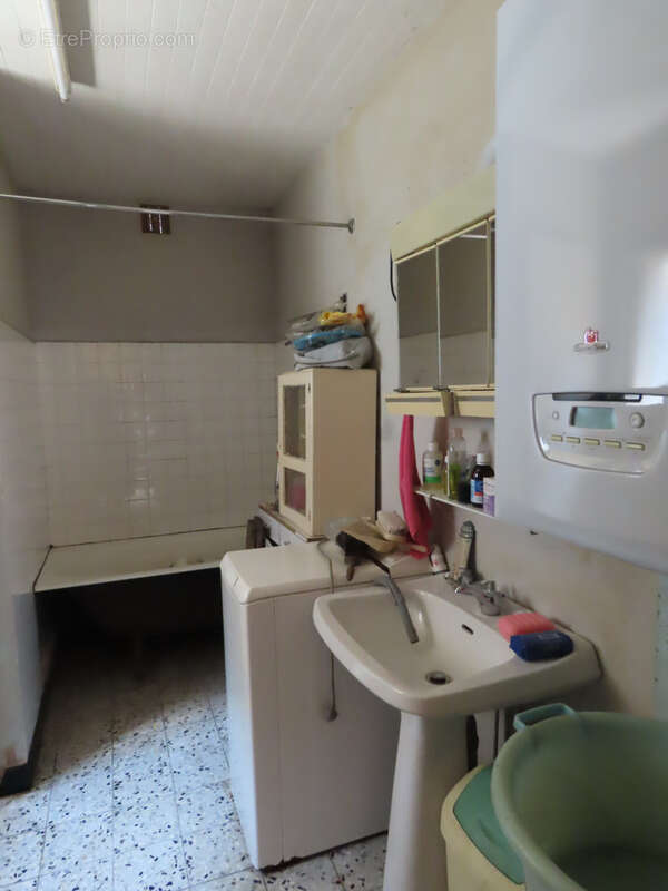 Maison 66 m² à Gannat  - photo 6