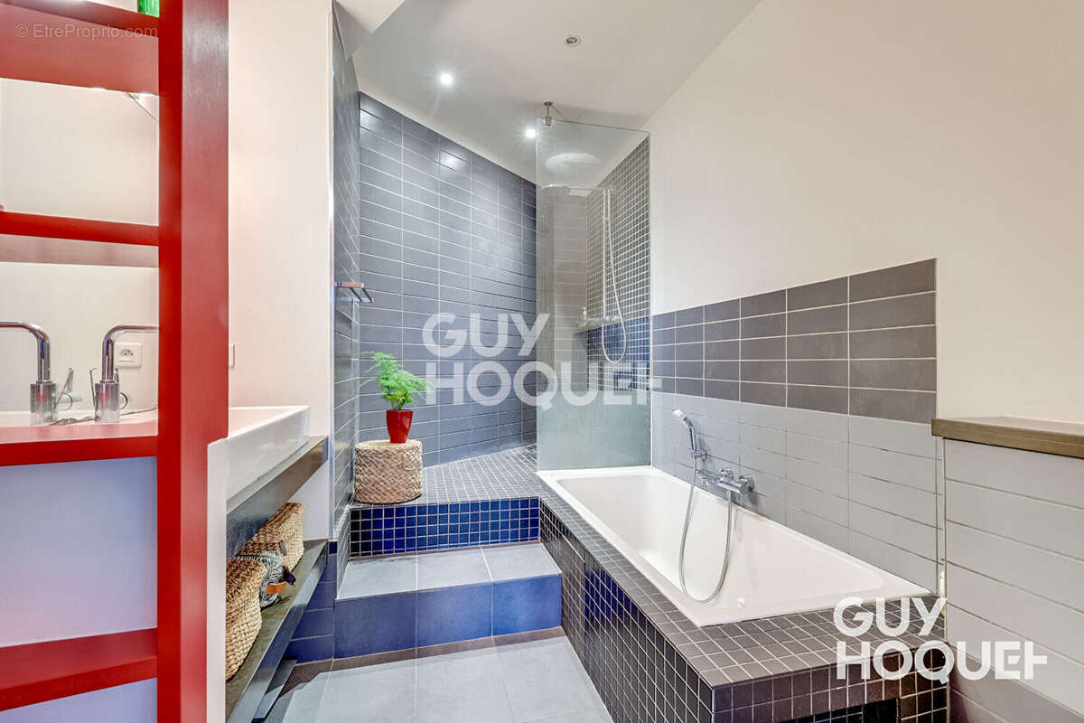 Appartement à PARIS-19E