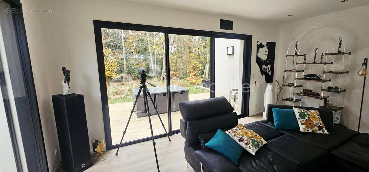 Maison contemporaine (2021) de 203 m² – spa de nage & écrin boisé privatif - dpe a - photo 7