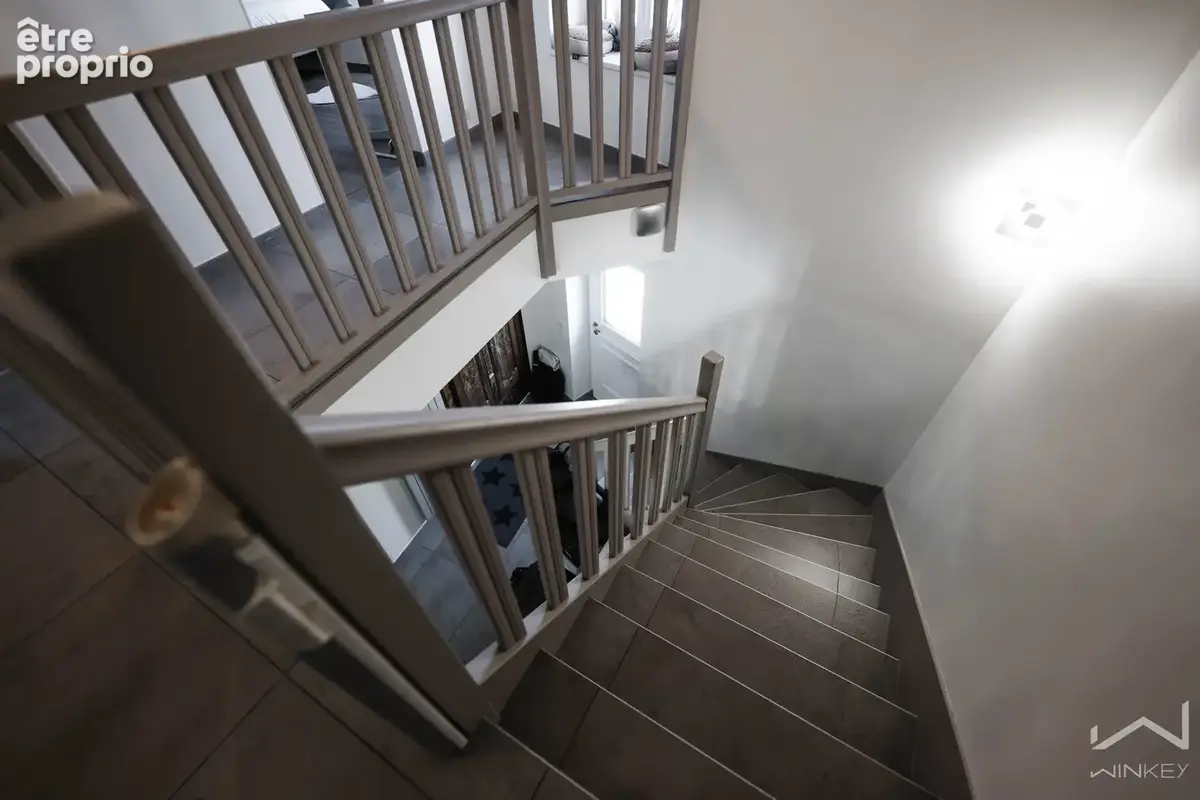 Maison de ville familiale avec dépendance aménagée, grand jardin et fort potentiel (terrain de 809m2) - photo 10