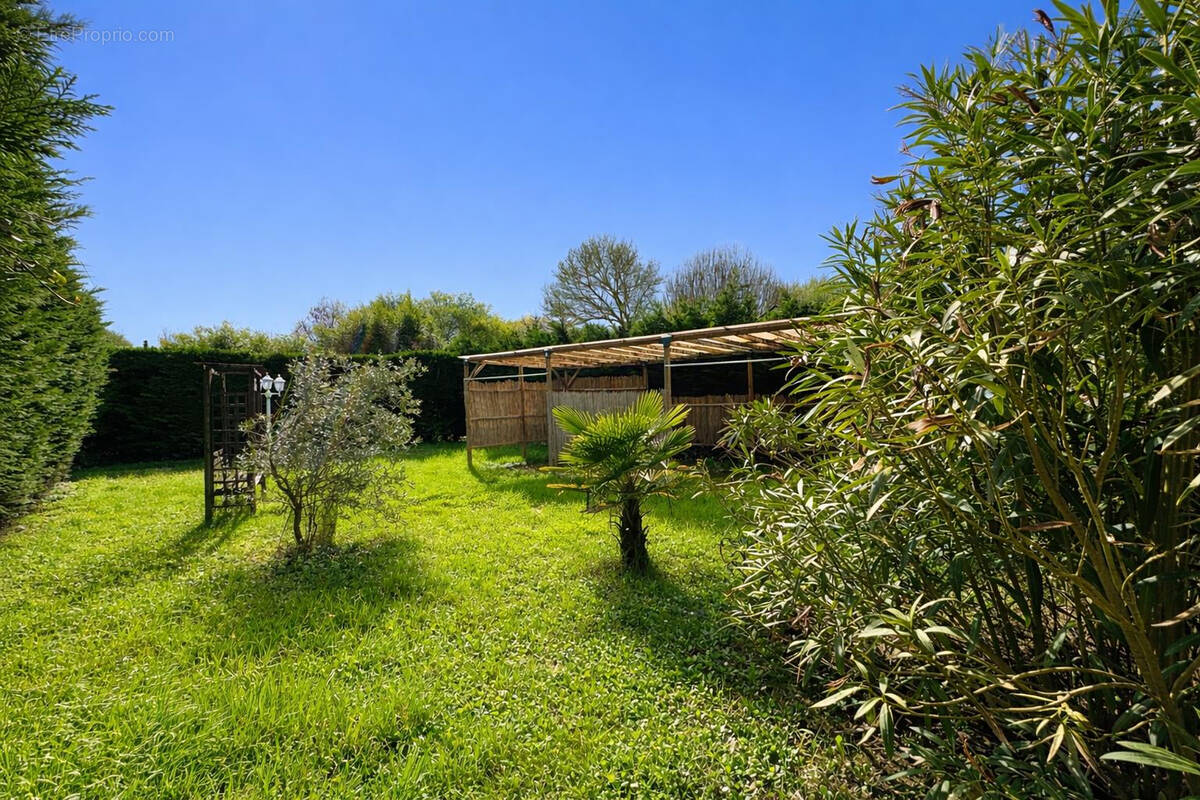 Maison à LES PONTS-DE-CE